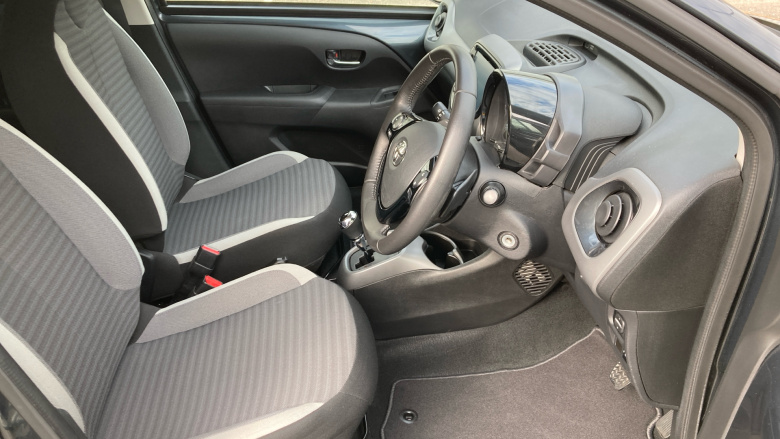 Toyota Aygo 1.0 VVT-i X-Trend 5dr x-shift Petrol Hatchback